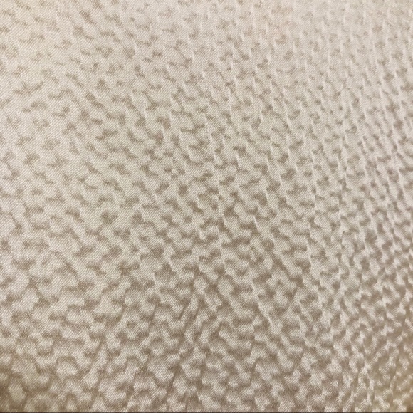 Rebecca Taylor Ivory Silk Blouse NWOT Shoulder Ruffels - Picture 5 of 6